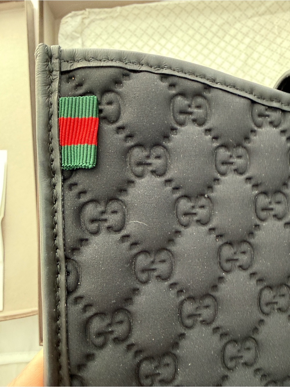 Vintage Gucci Logo Neoprene IPad Case Black - Picture 7 of 13
